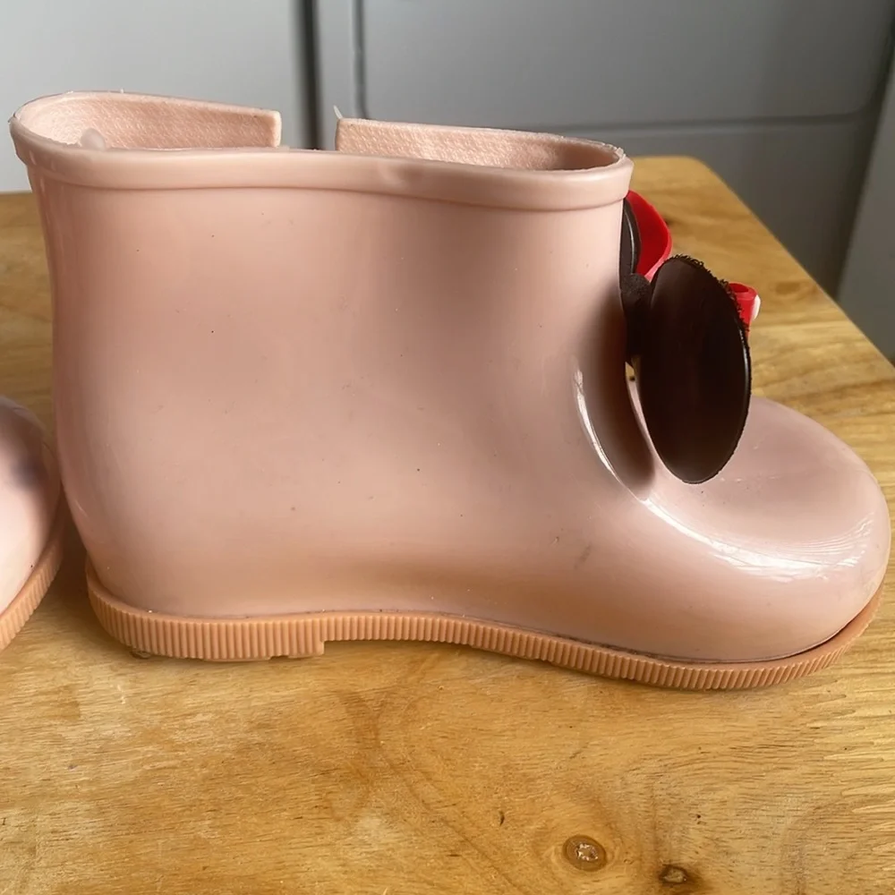 Minnie Mouse mid rain boots Mini CLD 💚5/$25